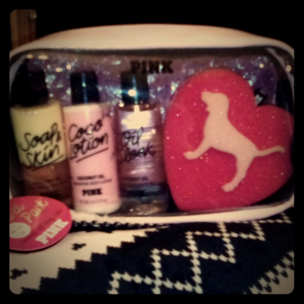 Victoria Secret Pink coconut shower gift set NEW!